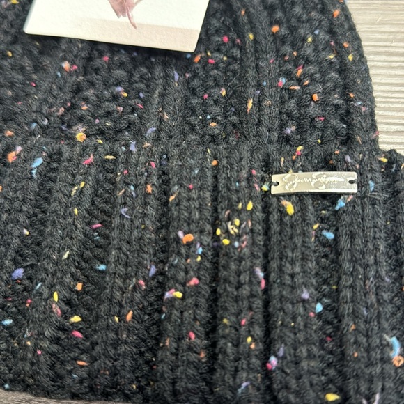 Jessica Simpson Beanie Hat for women new in excellent condition - Picture 2 of 2